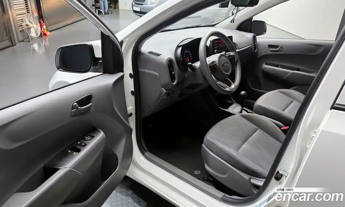 Kia Morning 2021 1.0 Автомат в Москве № 94957, фото 10