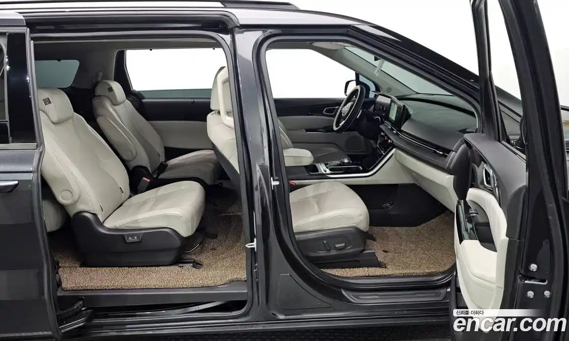 Kia Canival 2023 2.2 Автомат в Москве № 108132, фото 11