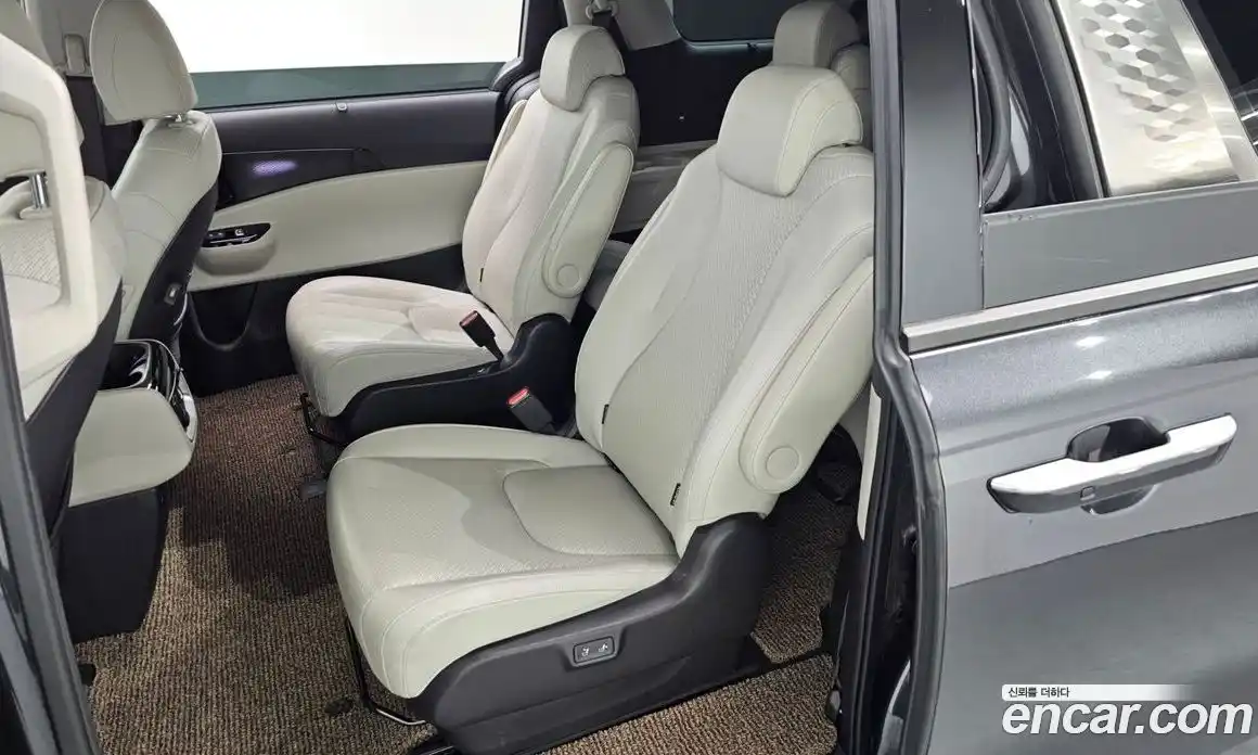 Kia Canival 2023 2.2 Автомат в Москве № 108132, фото 12