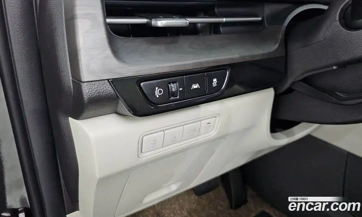 Kia Canival 2023 2.2 Автомат в Москве № 108132, фото 19