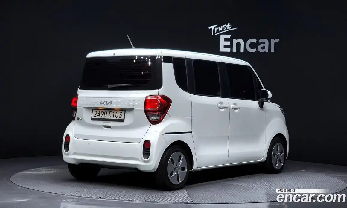 Kia Ray 2022 1.0 Автомат в Москве № 108487, фото 2