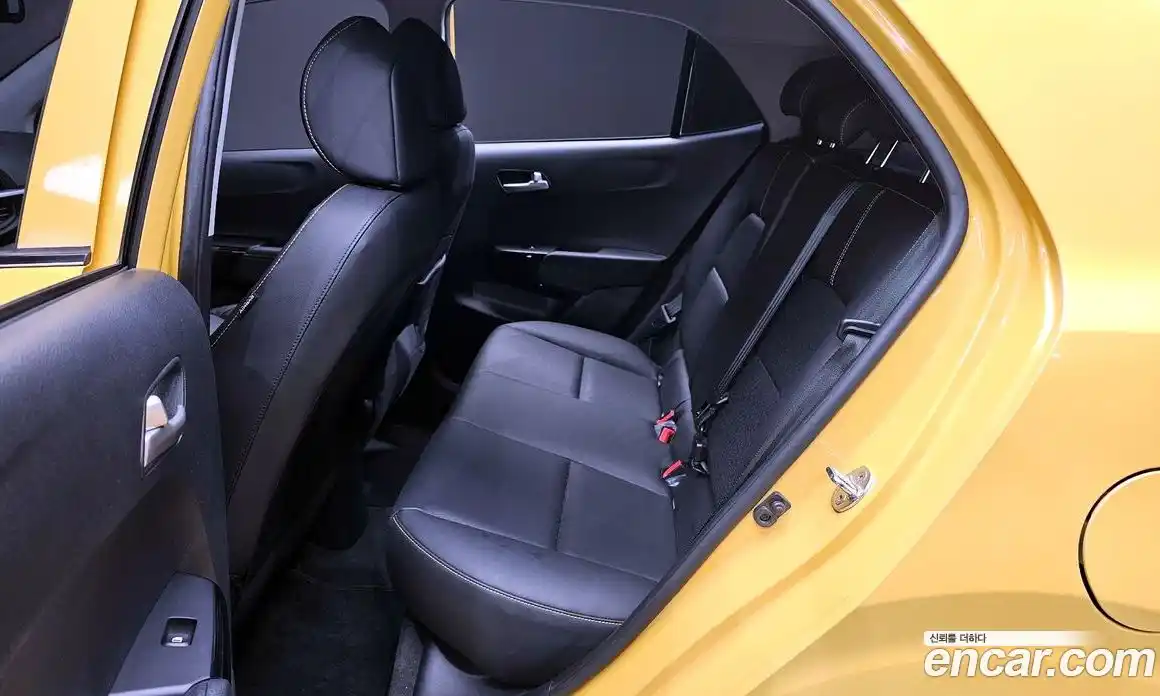 Kia Morning 2021 1.0 Автомат в Москве № 108655, фото 12