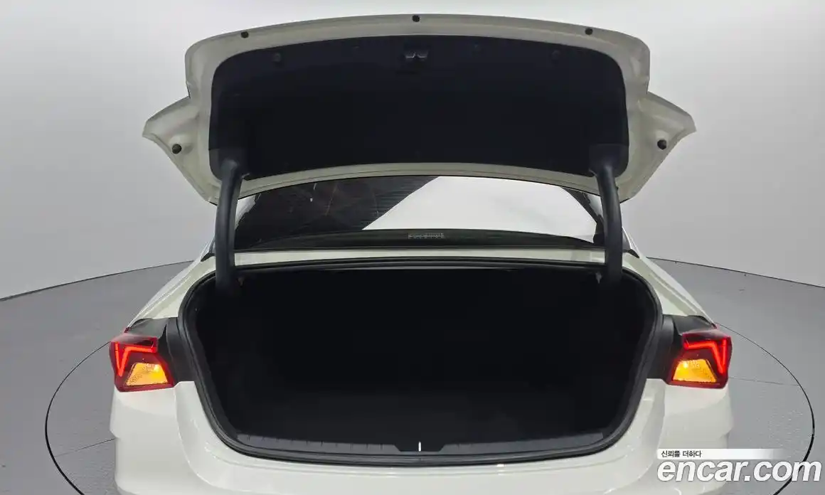 Kia K5 2021 2.0 Автомат в Москве № 108906, фото 20