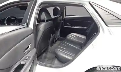 Hyundai Avante 2023 1.6 Автомат в Москве № 113651, миниатюра 12