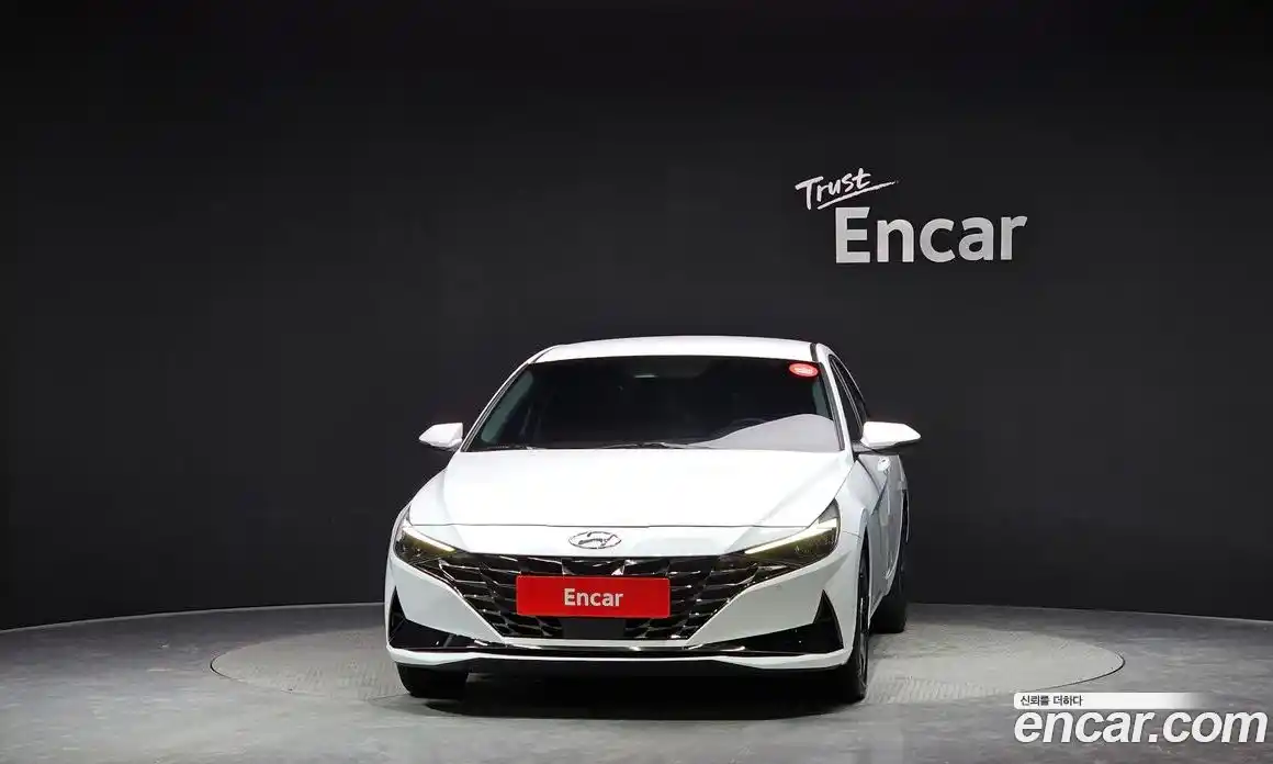 Hyundai Avante 2023 1.6 Автомат в Москве № 113651, фото 3