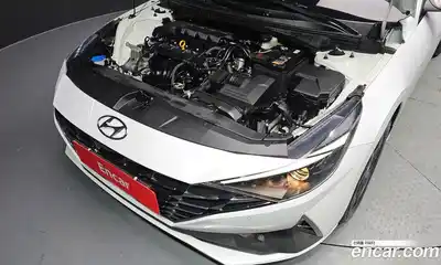 Hyundai Avante 2023 1.6 Автомат в Москве № 113651, миниатюра 6