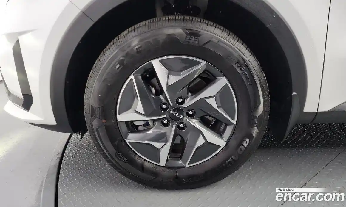 Kia Sorento 2023 1.6 Автомат в Москве № 120229, фото 5