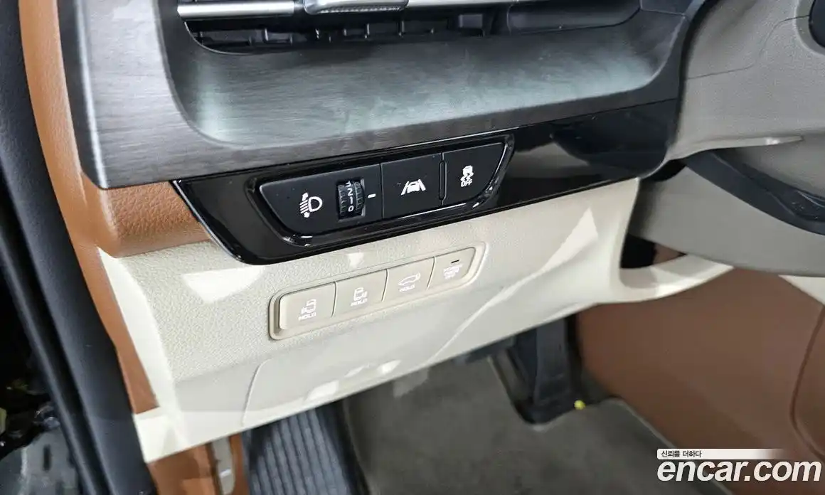 Kia Canival 2023 3.5 Автомат в Москве № 122414, фото 15