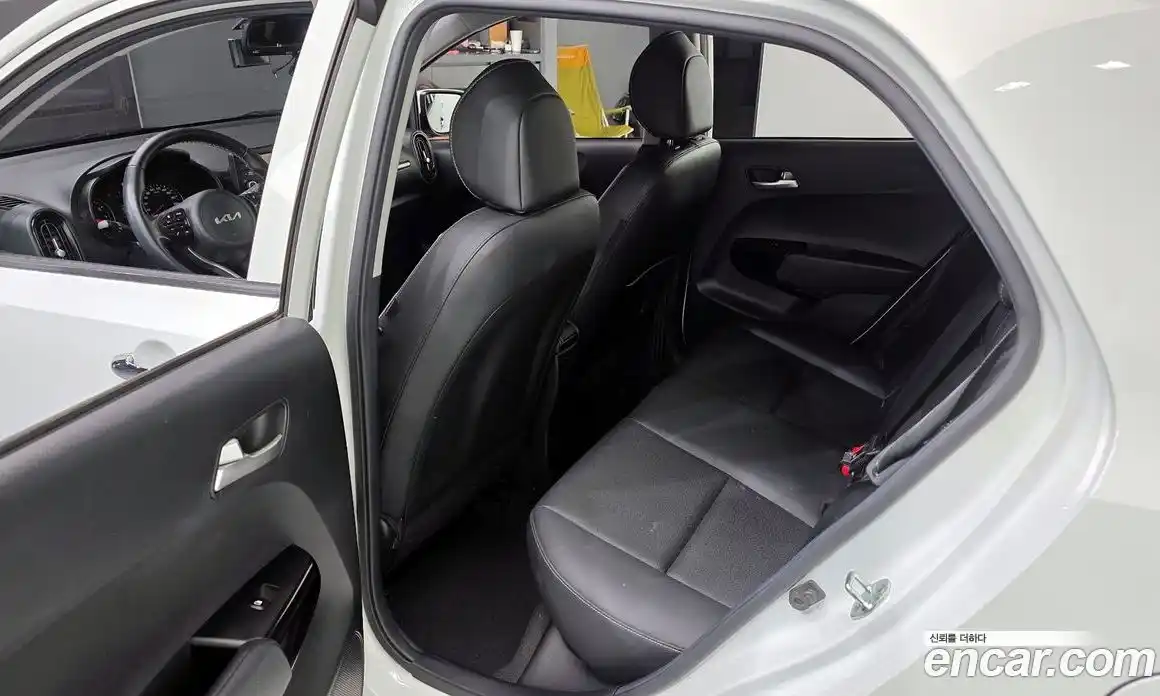 Kia Morning 2022 1.0 Автомат в Москве № 124580, фото 11