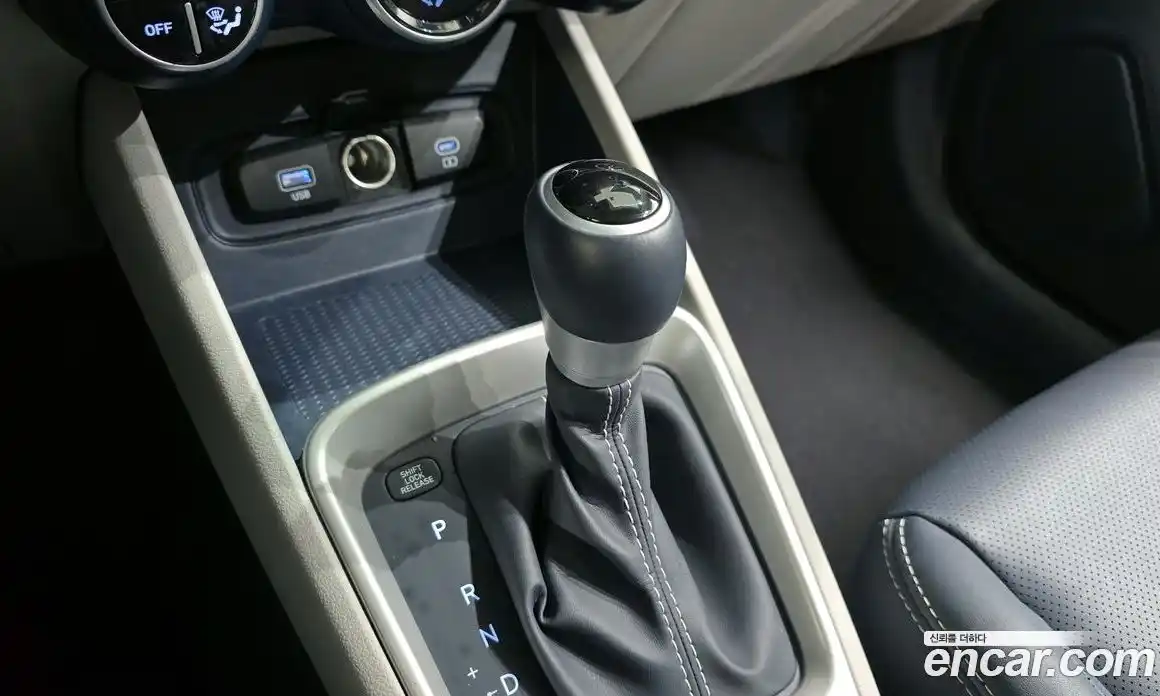 Hyundai Venue 2024 1.6 Автомат в Москве № 125429, фото 9