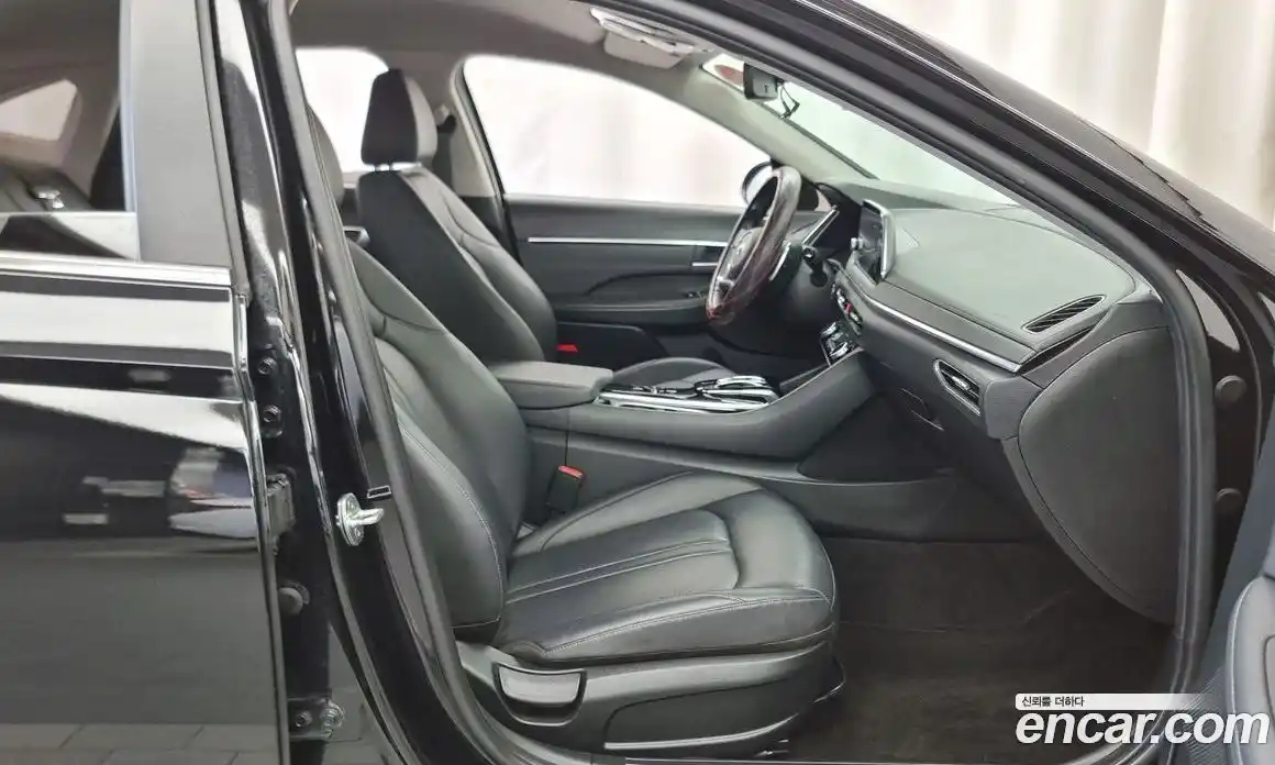 Hyundai Sonata 2022 2.0 Автомат в Москве № 127135, фото 11