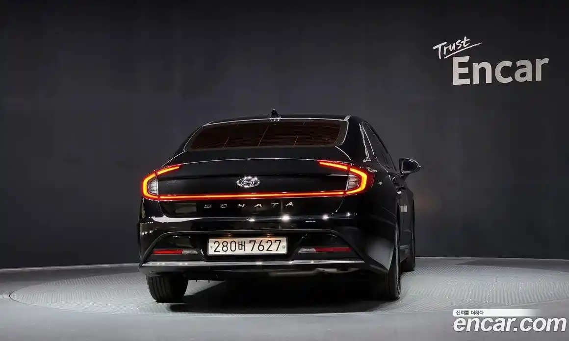 Hyundai Sonata 2022 2.0 Автомат в Москве № 127135, фото 4