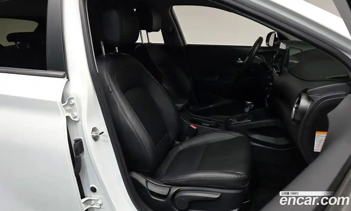 Hyundai Kona 2023 1.6 Автомат в Москве № 127242, фото 10