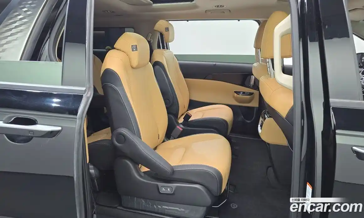 Kia Canival 2022 3.5 Автомат в Москве № 128679, фото 12