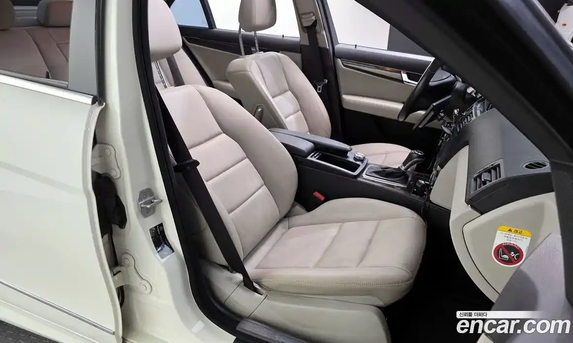 Mercedes-Benz C-Class 2009 1.8 Автомат в Москве № 137061, фото 12