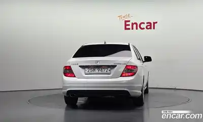 Mercedes-Benz C-Class 2009 1.8 Автомат в Москве № 137061, миниатюра 4