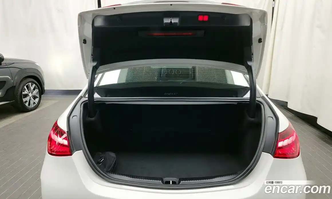 Mercedes-Benz C-Class 2022 2.0 Автомат в Москве № 141686, фото 20