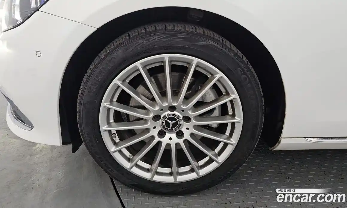 Mercedes-Benz E-Class 2021 2.0 Автомат в Москве № 142665, фото 5