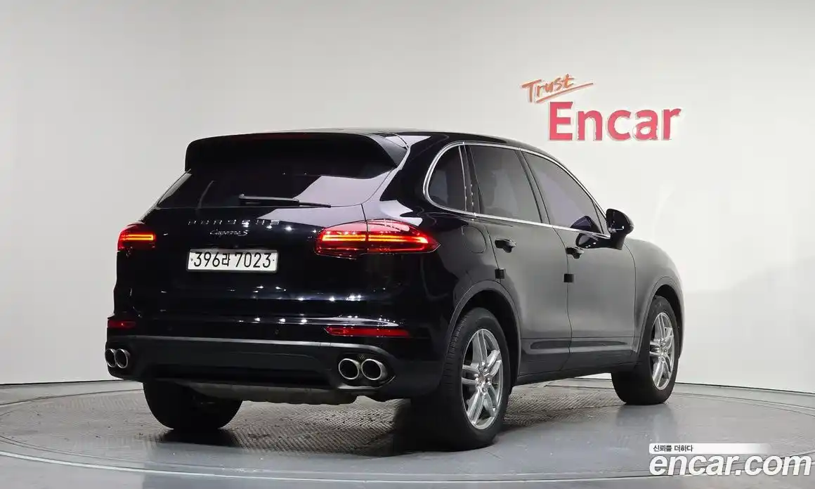 Porsche Cayenne 2015 3.6 Автомат в Москве № 146607, фото 2