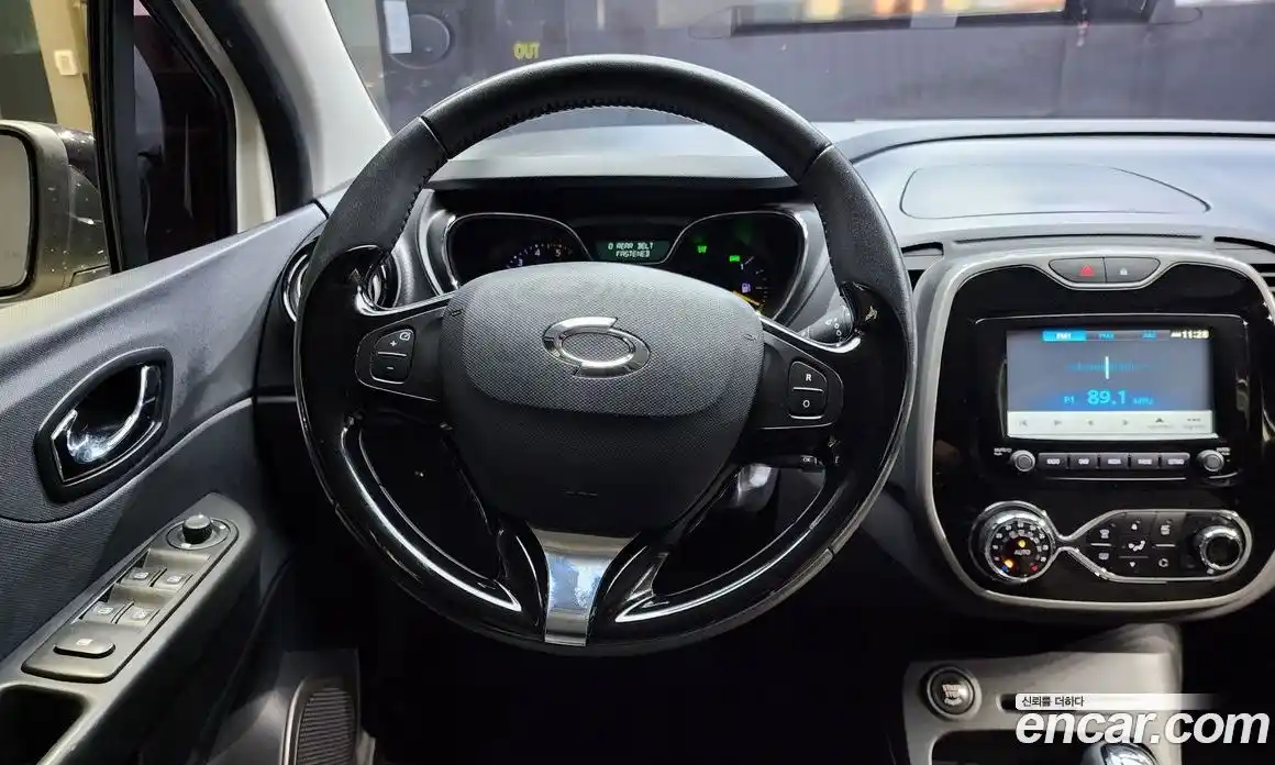 Renault QM3 2015 1.5 Автомат в Москве № 147751, фото 13