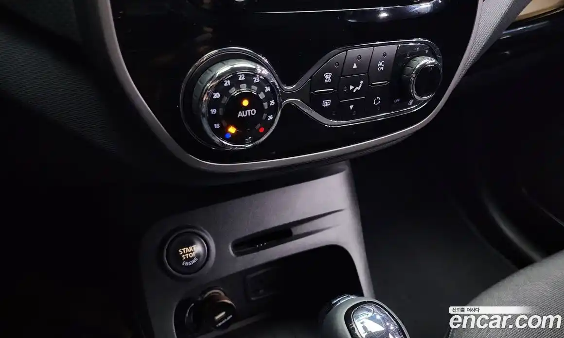 Renault QM3 2015 1.5 Автомат в Москве № 147751, фото 16