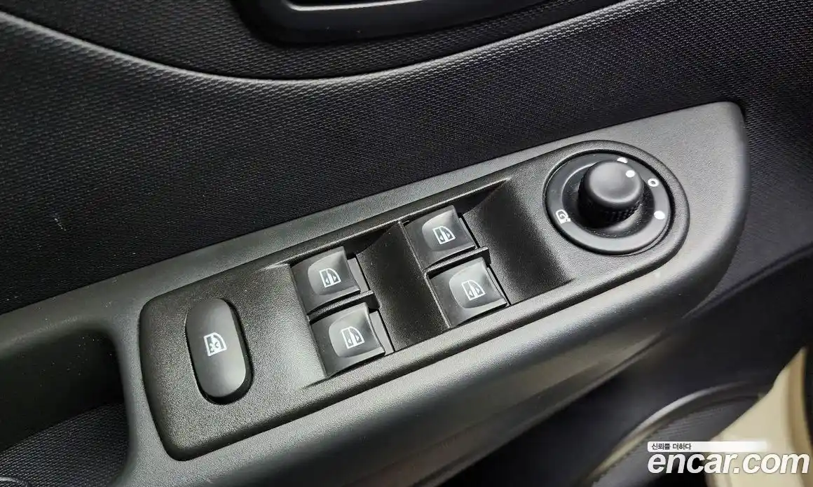 Renault QM3 2015 1.5 Автомат в Москве № 147751, фото 17