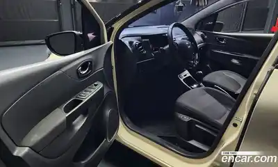 Renault QM3 2015 1.5 Автомат в Москве № 147751, миниатюра 10