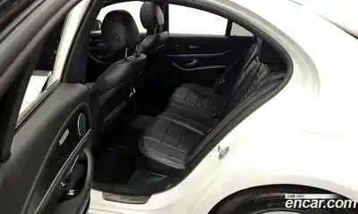 Mercedes-Benz E-Class 2021 2.0 Автомат в Москве № 150036, миниатюра 11