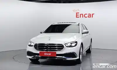 Mercedes-Benz E-Class 2021 2.0 Автомат в Москве № 150036, миниатюра 3