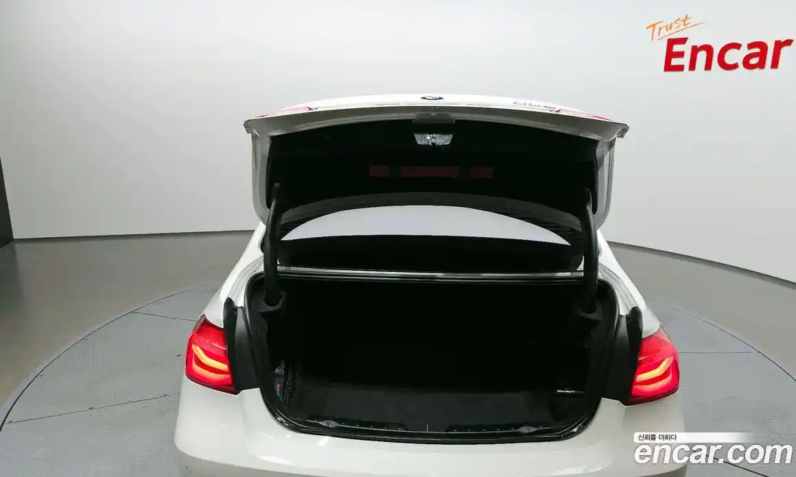 BMW 3-Series 2018 2.0 Автомат в Москве № 159663, фото 20