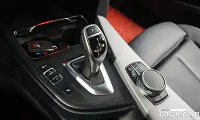 BMW 3-Series 2018 2.0 Автомат в Москве № 159663, миниатюра 9