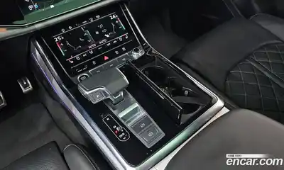 Audi Q8 2023 3.0 Автомат в Москве № 162448, миниатюра 9