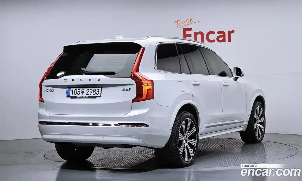 Volvo XC90 2025 2.0 Автомат в Москве № 164178, фото 2