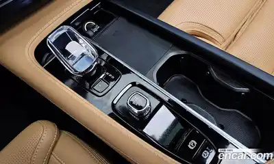 Volvo XC90 2025 2.0 Автомат в Москве № 164178, миниатюра 9