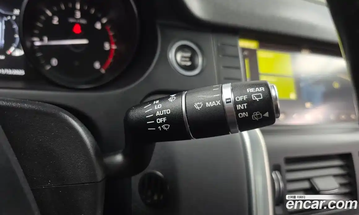 Land Rover Discovery Sport 2018 2.0 Автомат в Москве № 166569, фото 18