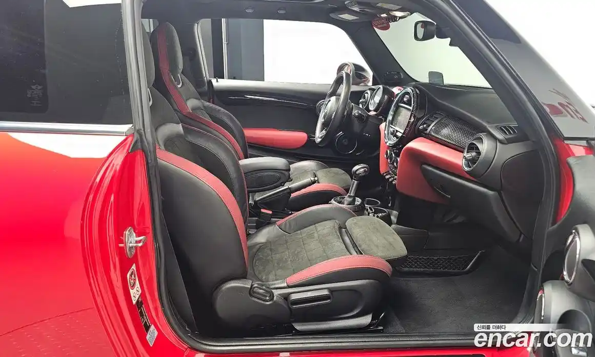 Mini Cooper 2016 2.0 Автомат в Москве № 167215, фото 11