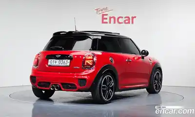 Mini Cooper 2016 2.0 Автомат в Москве № 167215, миниатюра 2