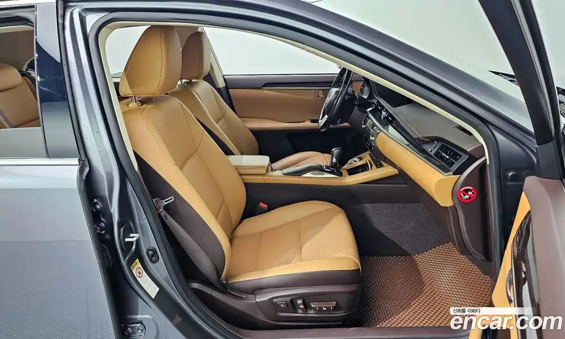 Lexus ES 2018 2.5 Автомат в Москве № 168129, фото 12