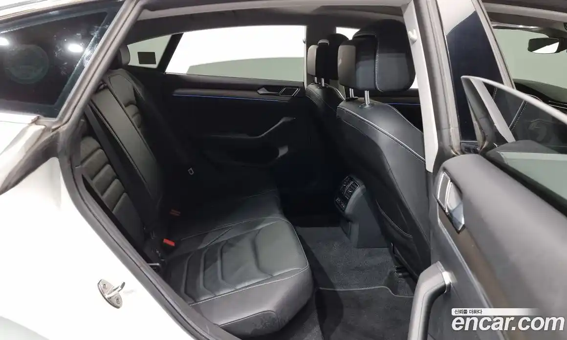 Volkswagen Arteon 2020 2.0 Автомат в Москве № 168942, фото 12