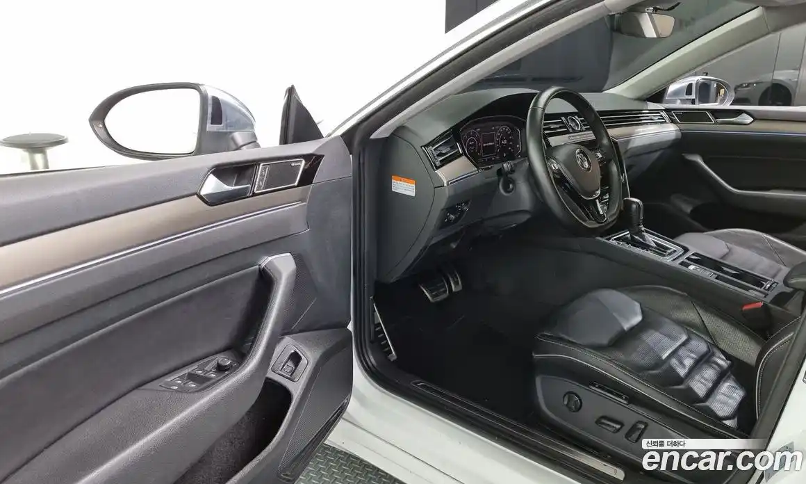 Volkswagen Arteon 2020 2.0 Автомат в Москве № 168942, фото 10