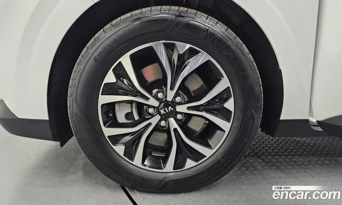 Kia Canival 2021 2.2 Автомат в Москве № 16993, фото 5