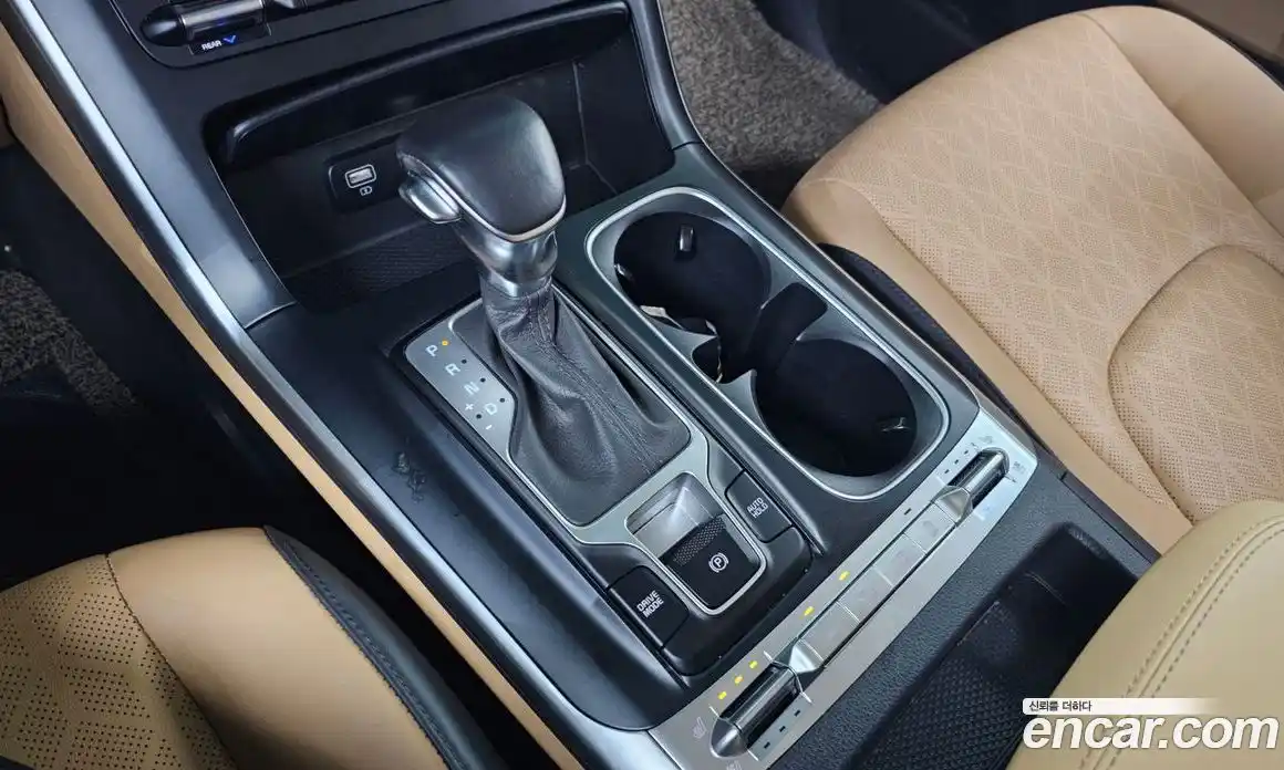 Kia Canival 2021 2.2 Автомат в Москве № 16993, фото 9