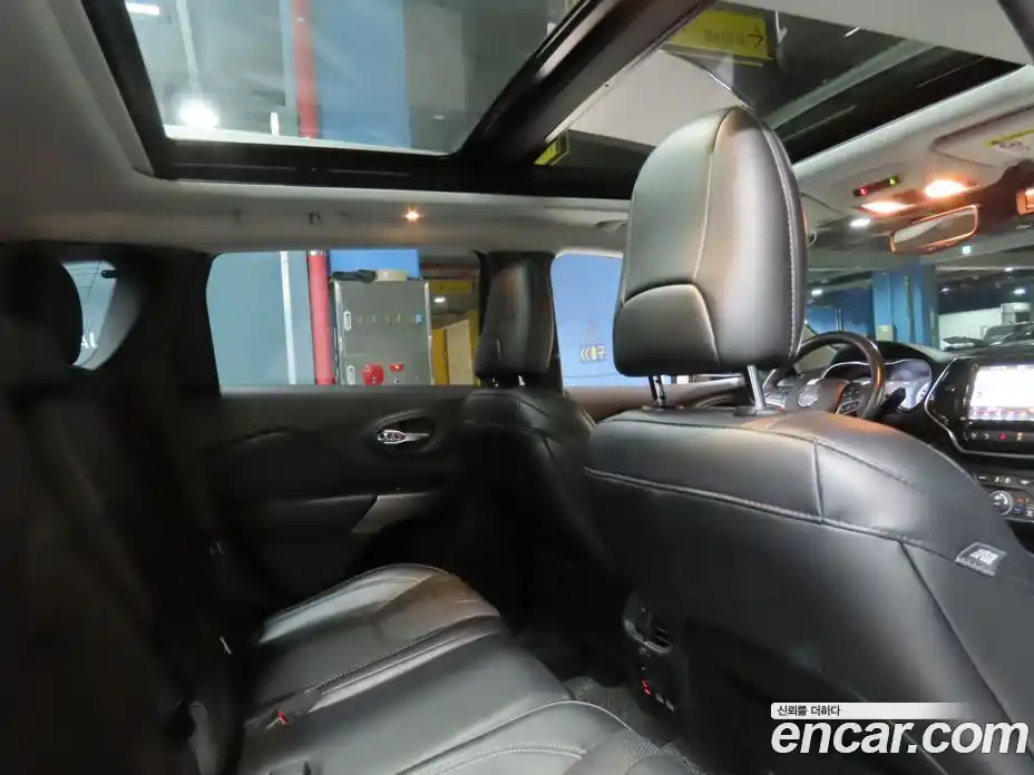 Jeep Cherokee 2020 2.4 Автомат в Москве № 169980, фото 15