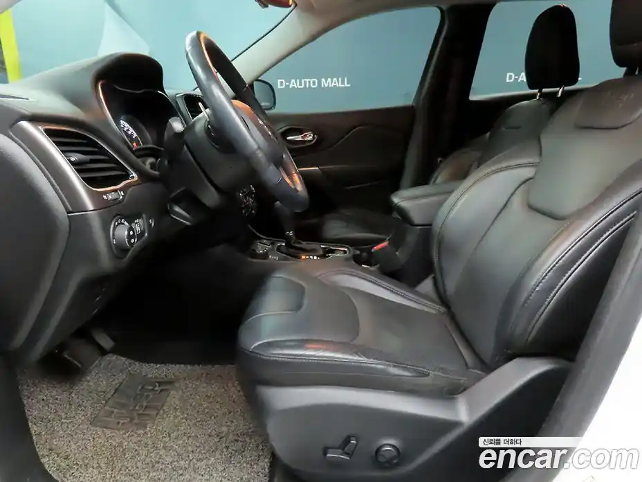 Jeep Cherokee 2020 2.4 Автомат в Москве № 169980, фото 19