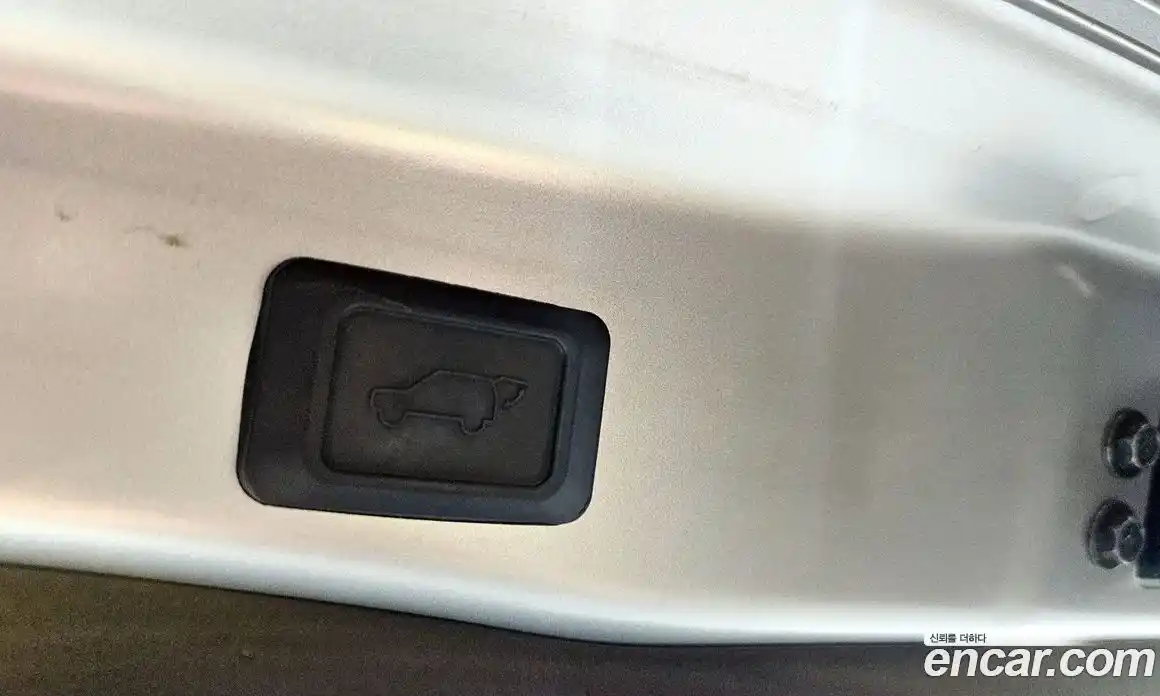 Toyota RAV4 2023 2.5 Автомат в Москве № 170147, фото 20