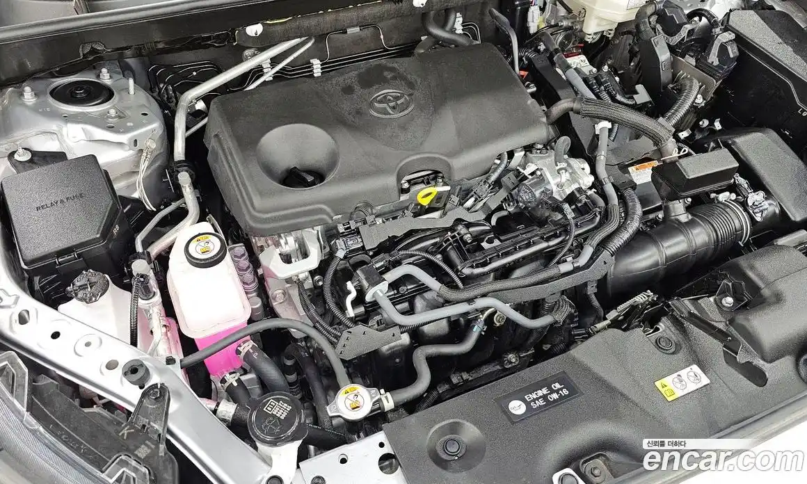 Toyota RAV4 2023 2.5 Автомат в Москве № 170147, фото 6