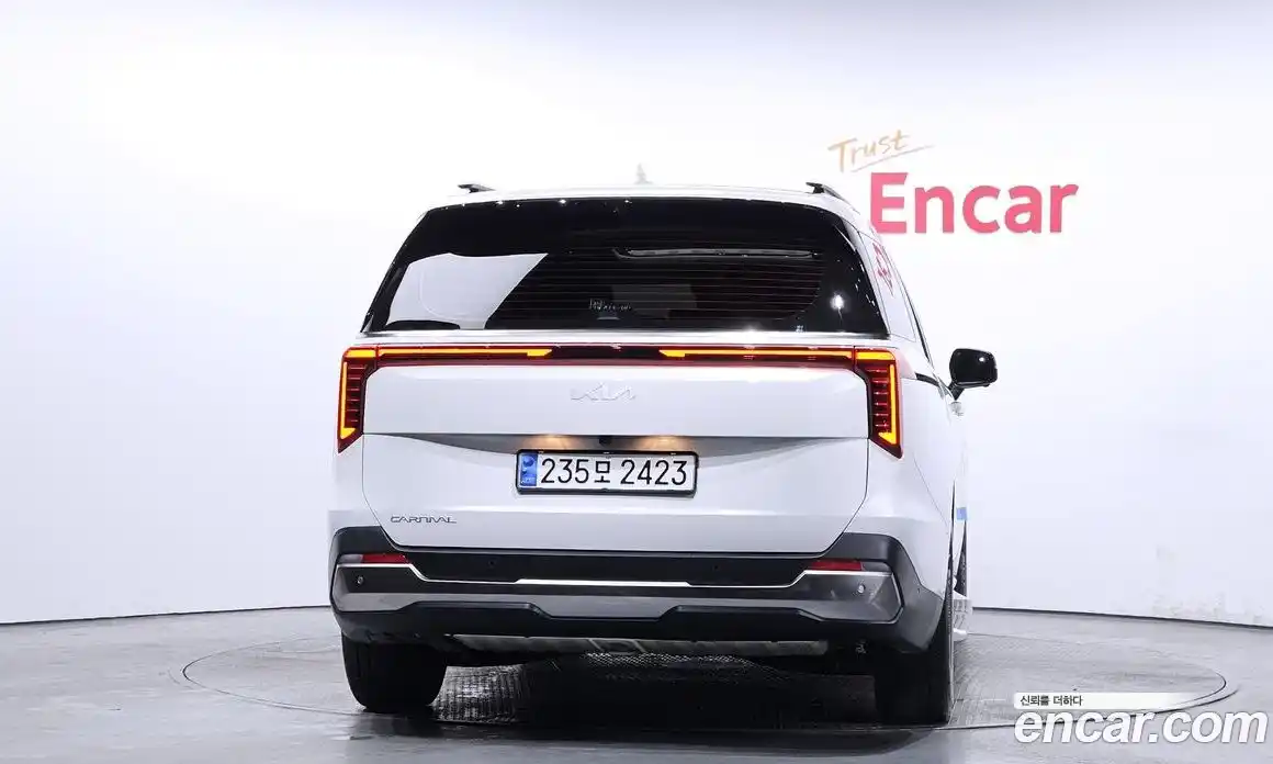 Kia Canival 2024 3.5 Автомат в Москве № 17302, фото 4