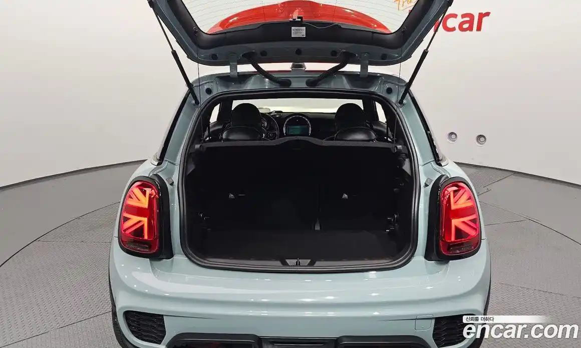 Mini Cooper 2019 2.0 Автомат в Москве № 184318, фото 20