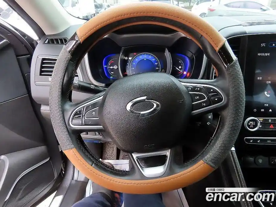 Renault QM6 2024 2.0 Автомат в Москве № 185317, фото 8