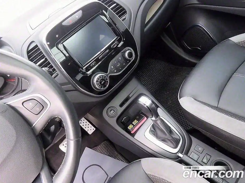 Renault QM3 2018 1.5 Автомат в Москве № 185748, фото 11